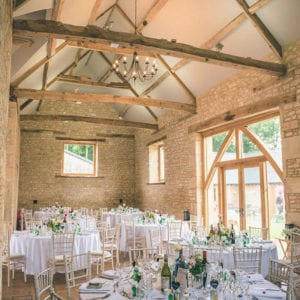 Read more about the article Find the perfect Cotswold wedding venue with Ross & Ross